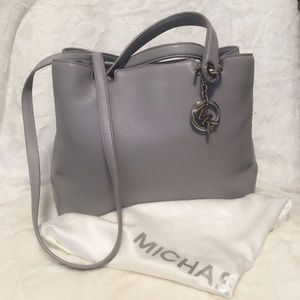 COPY - ⚡️SALE⚡️ Michael Kors Anabelle Lilac Handb…
